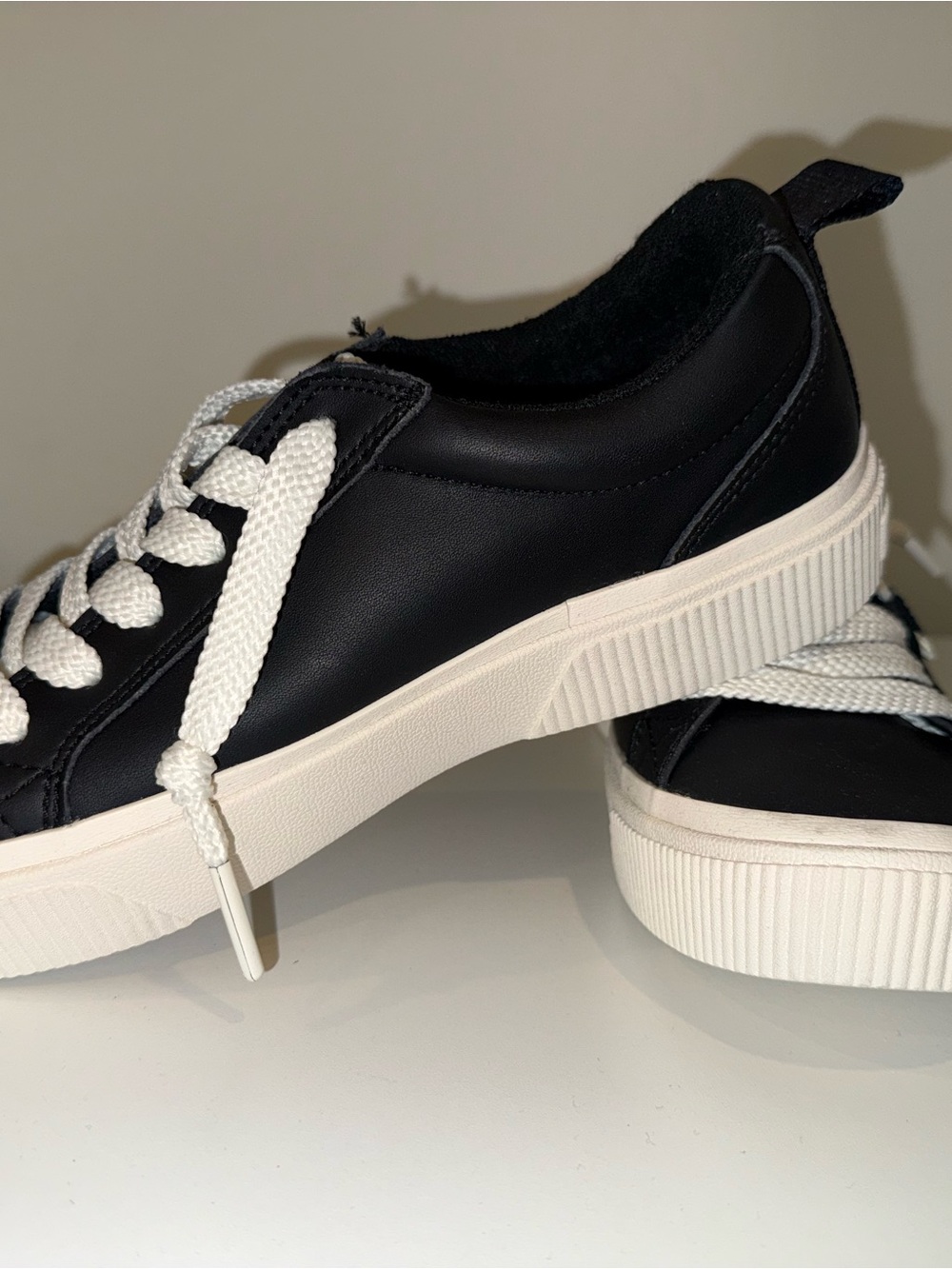Reef Black Sneaker with White Braided Laces - Picture 2 of 5